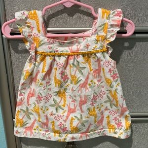 Set from Carter’s 18 months in good conditions.